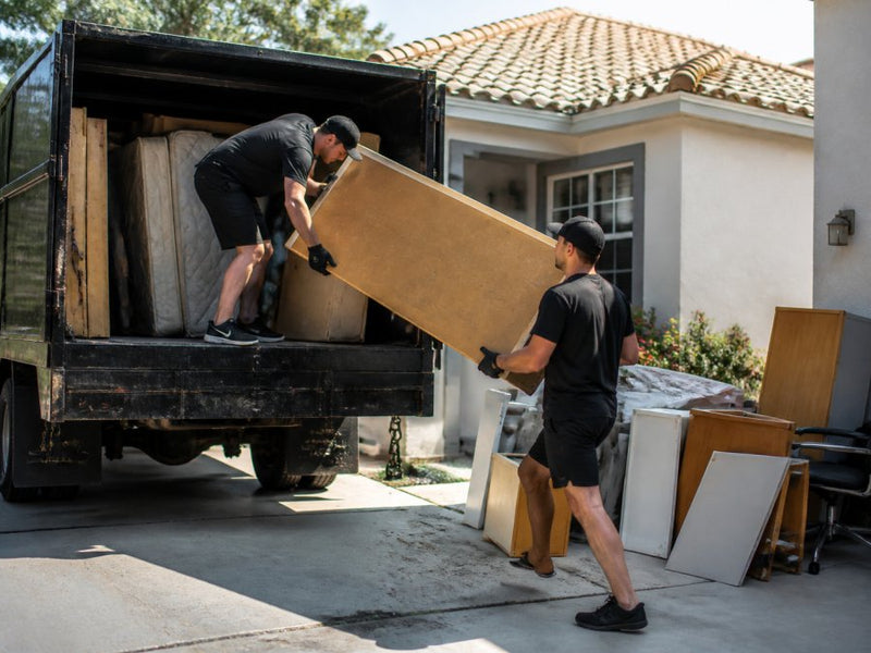 Book Professional Junk Removal Tampa: 2026 Guide