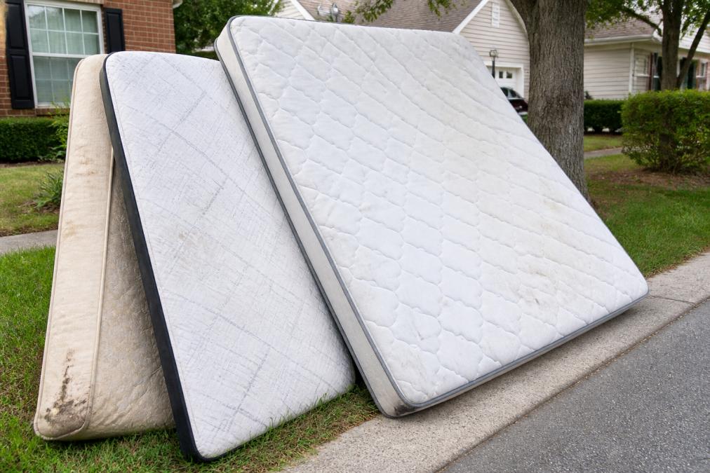 How to Dispose of Old Mattresses: Local Options